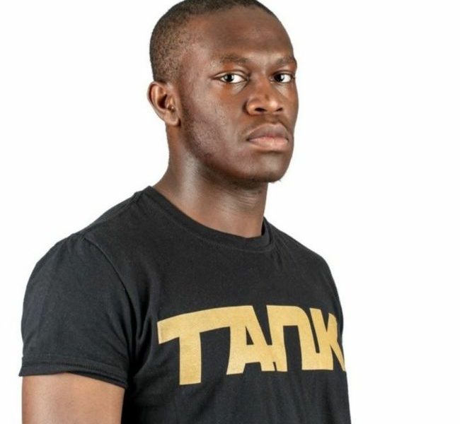 The Art of Expression: Exploring the Deji Official Store Collection